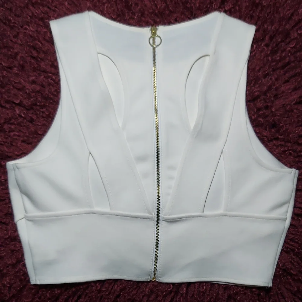 Express Cream Asymmetrical Crop Tank Top - Picture 4 of 9